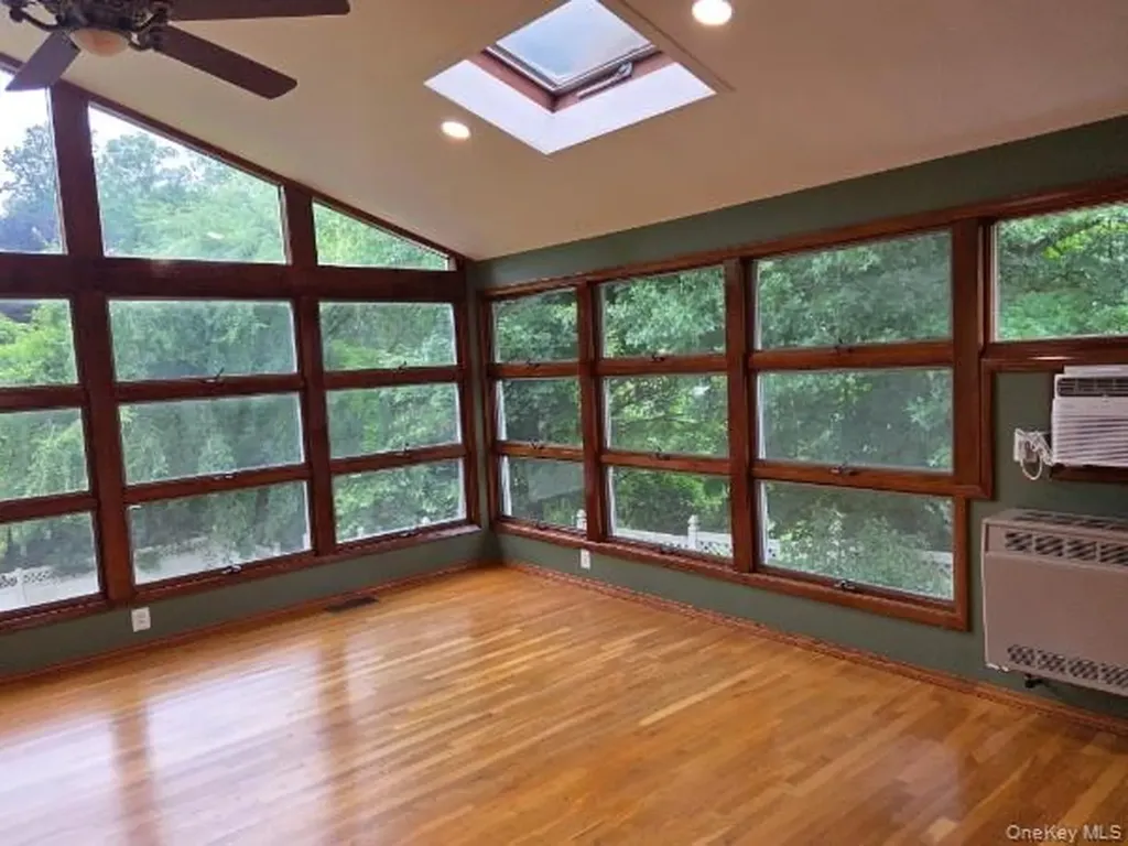 35 W Allison Pearl River NY 10965