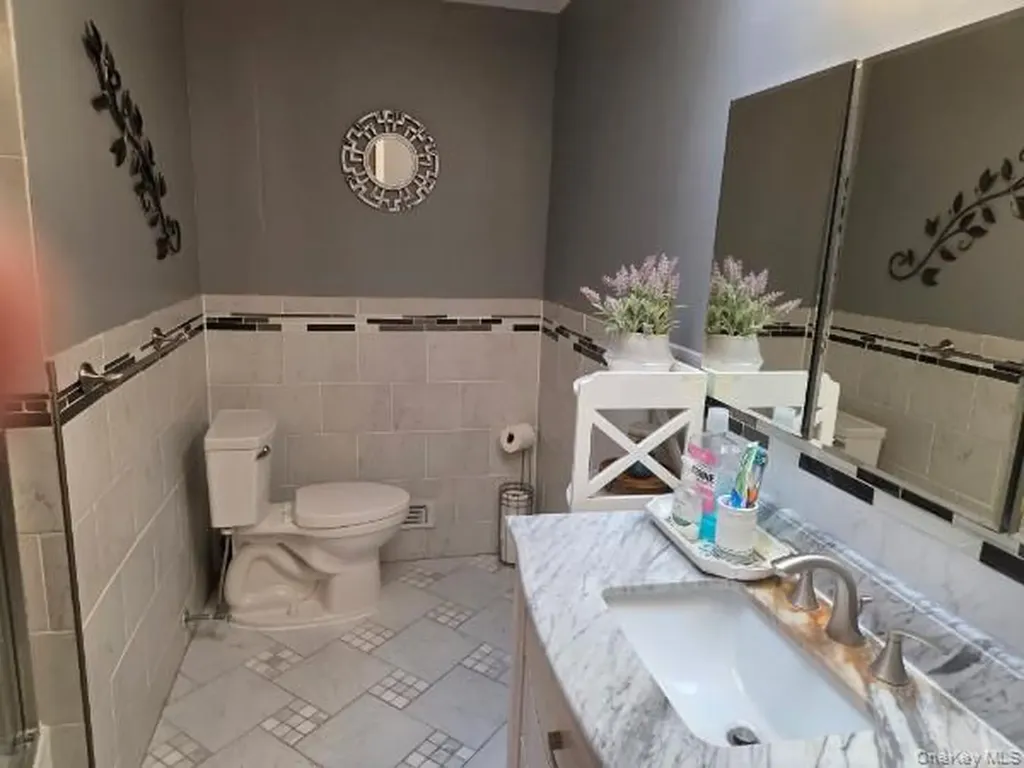 35 W Allison Pearl River NY 10965