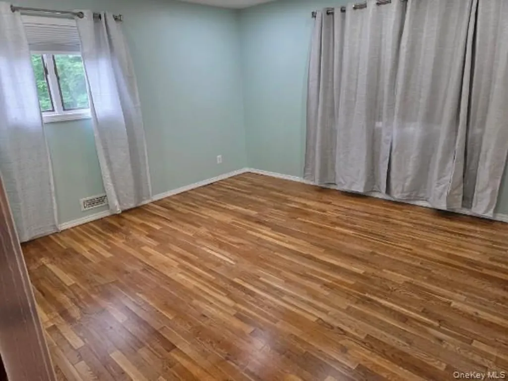 35 W Allison Pearl River NY 10965