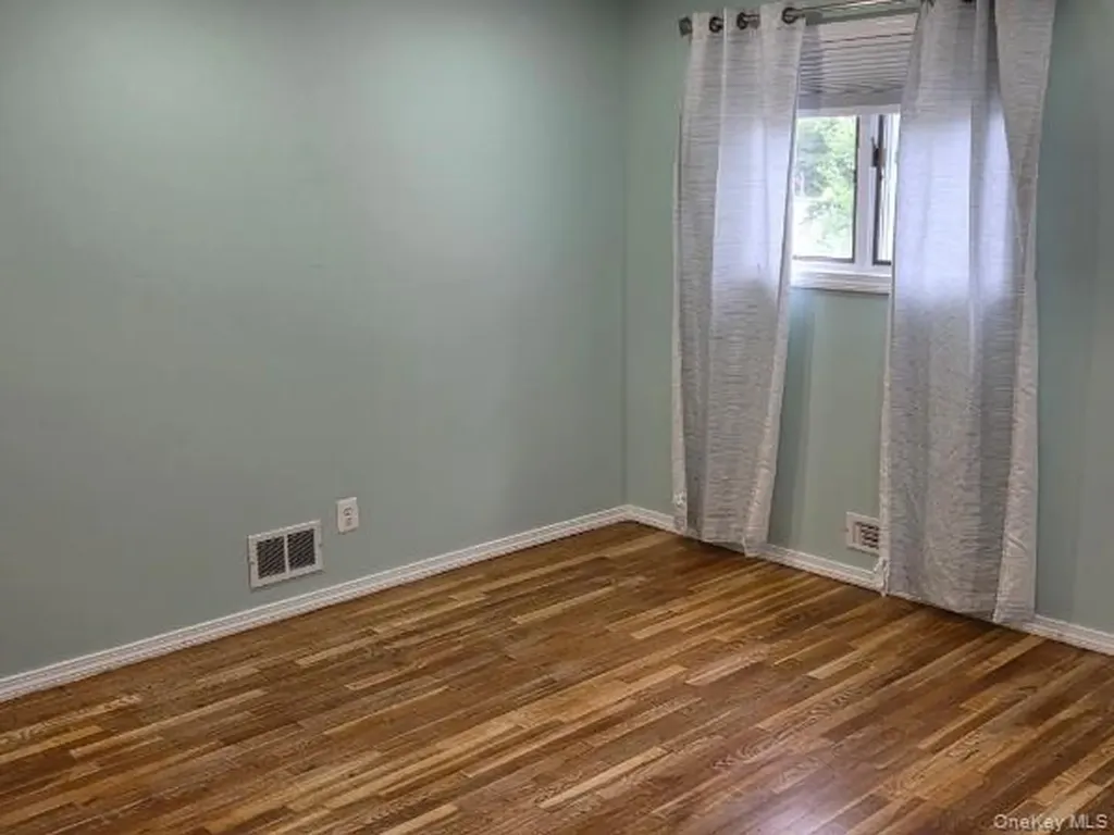 35 W Allison Pearl River NY 10965