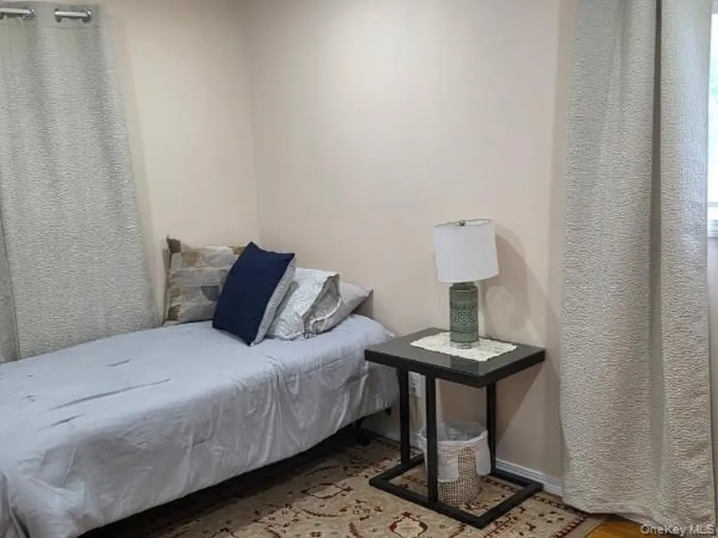 35 W Allison Pearl River NY 10965