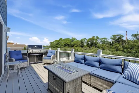 35 Redfield Road Island Park NY 11558