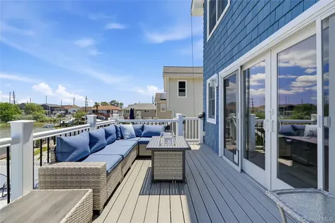 35 Redfield Road Island Park NY 11558
