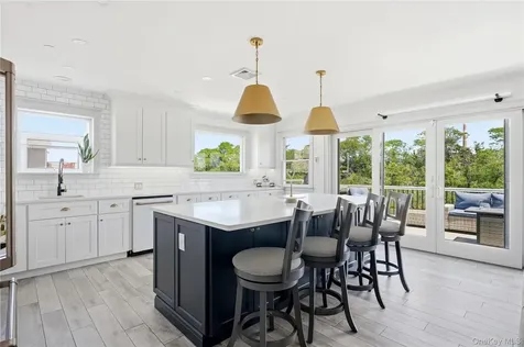 35 Redfield Road Island Park NY 11558