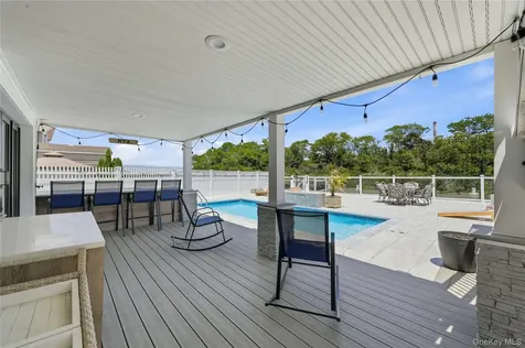 35 Redfield Road Island Park NY 11558
