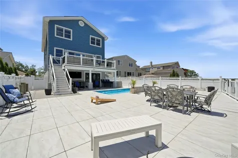 35 Redfield Road Island Park NY 11558