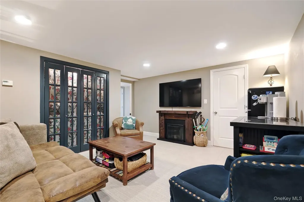 180 Beach 101 Street Rockaway Park NY 11694
