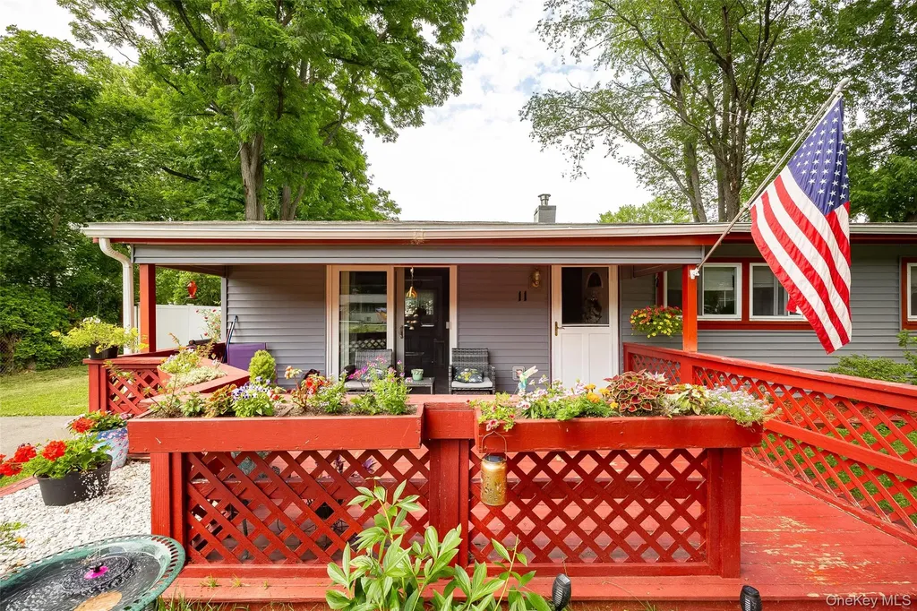 11 Princeton Red Hook NY 12571