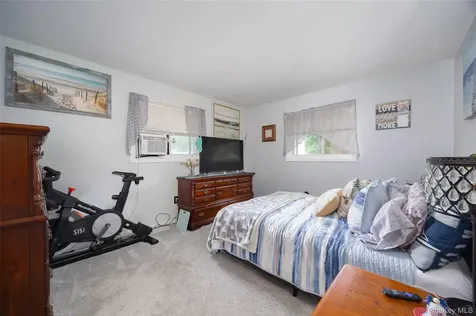 11 Princeton Red Hook NY 12571