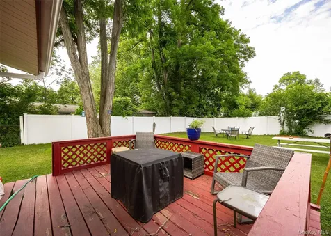 11 Princeton Red Hook NY 12571