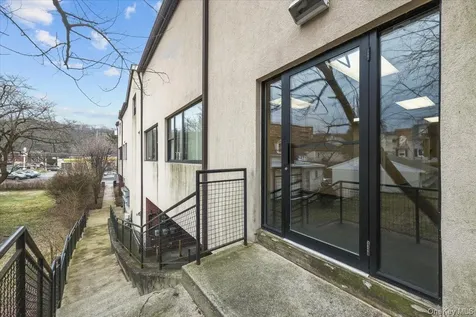 8 Revolutionary Road Ossining NY 10562