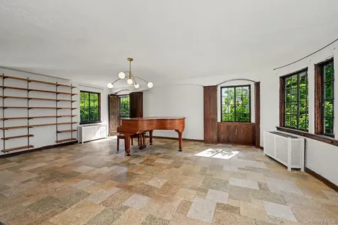 53 Cortlandt Avenue New Rochelle NY 10801
