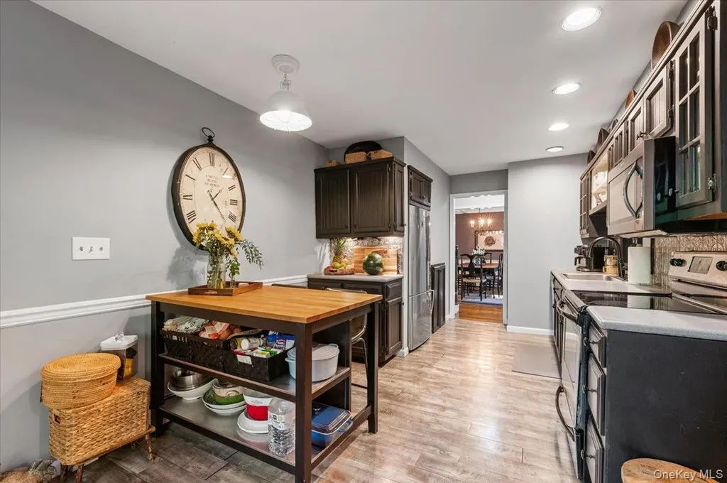10 Rancher Place Huntington NY 11743
