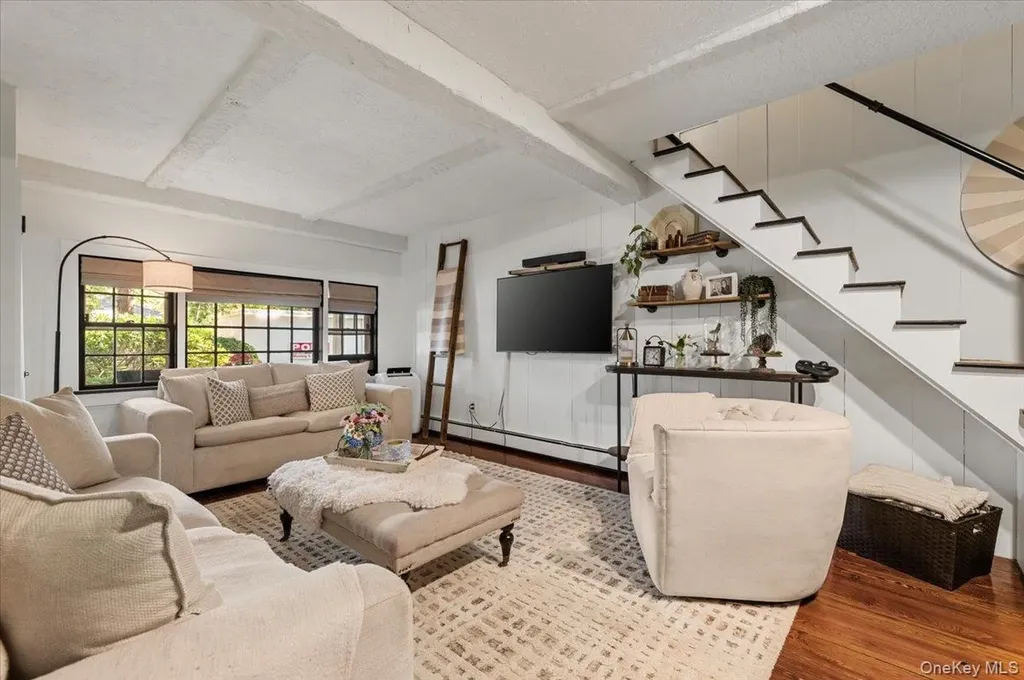 10 Rancher Place Huntington NY 11743