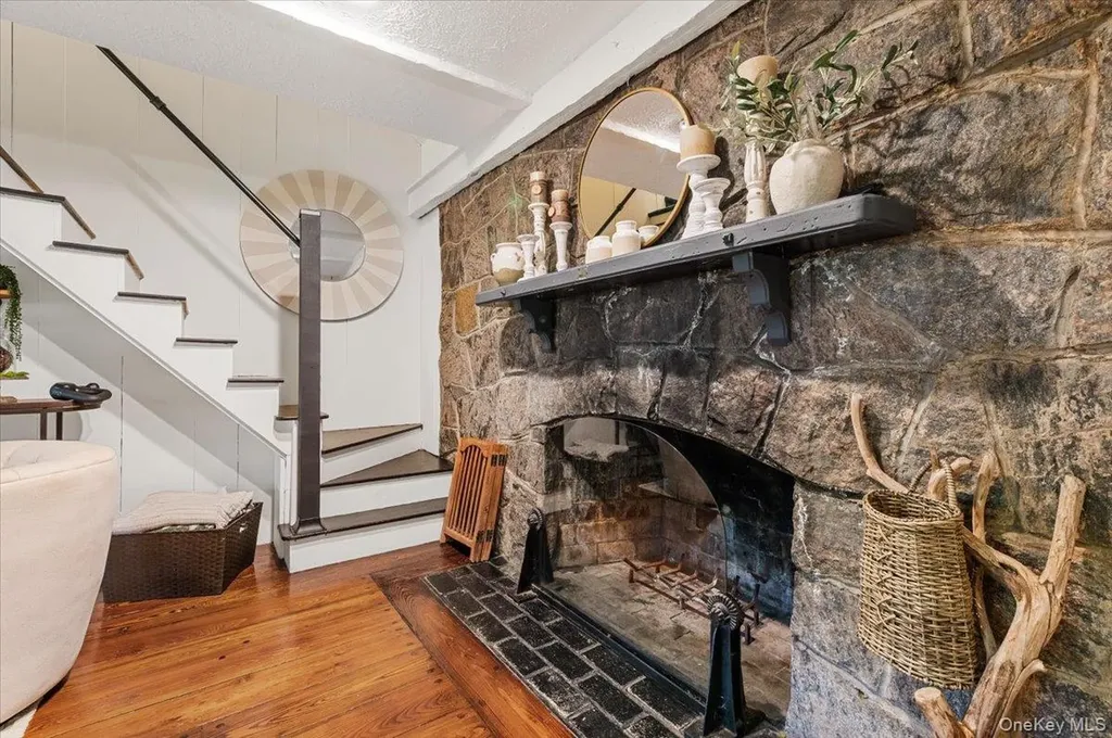 10 Rancher Place Huntington NY 11743