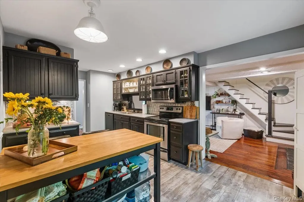 10 Rancher Place Huntington NY 11743