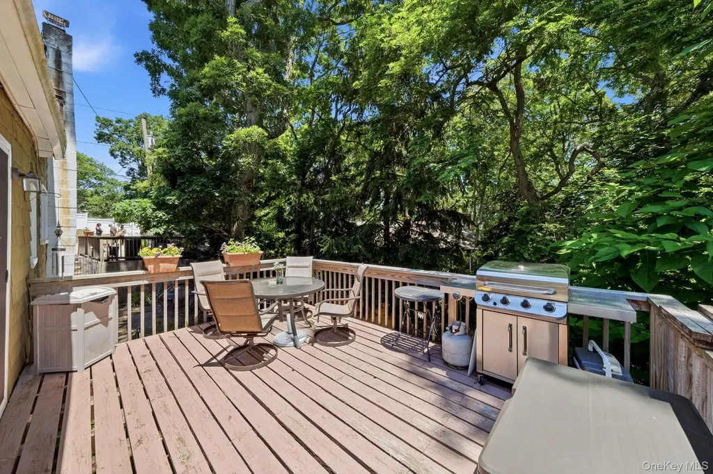 36 Sayville Road Sound Beach NY 11789