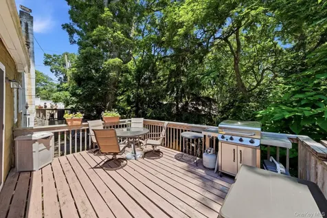 36 Sayville Road Sound Beach NY 11789