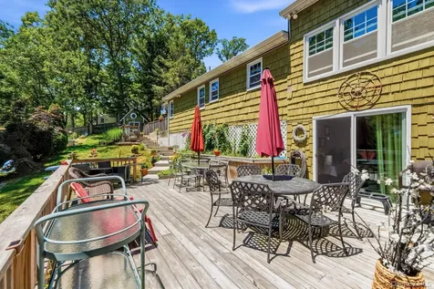 36 Sayville Road Sound Beach NY 11789