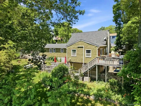 36 Sayville Road Sound Beach NY 11789
