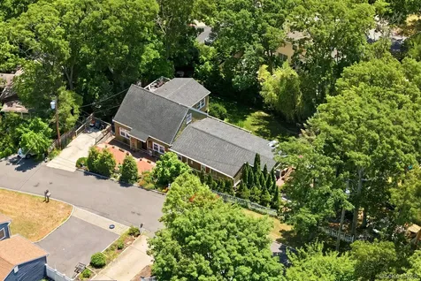 36 Sayville Road Sound Beach NY 11789