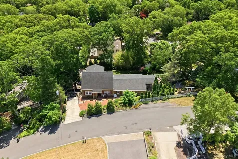 36 Sayville Road Sound Beach NY 11789