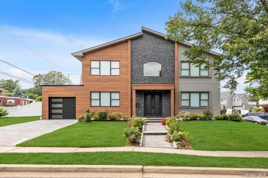 102 Kate Drive New Hyde Park NY 11040