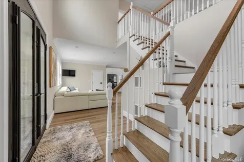 102 Kate Drive New Hyde Park NY 11040