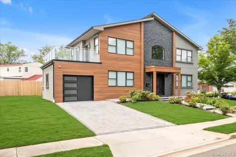 102 Kate Drive New Hyde Park NY 11040