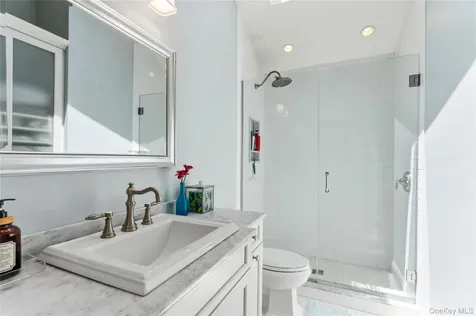 33 Birchwood Park Drive Syosset NY 11791