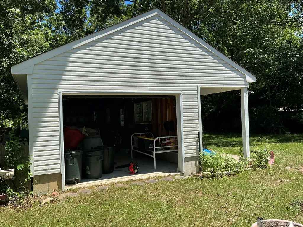 125 Keller Drive Mastic NY 11950