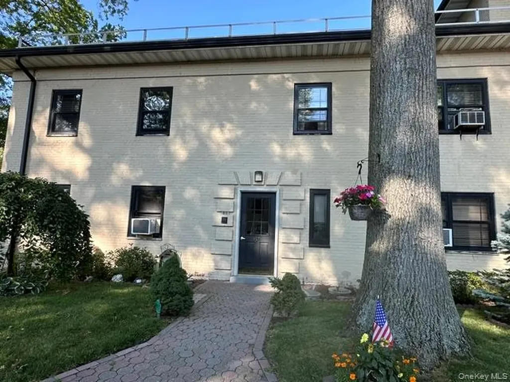 61 Manchester Road Eastchester NY 10709