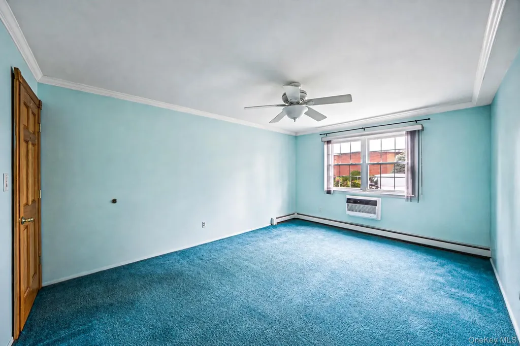 11 Springwood Drive North Babylon NY 11703