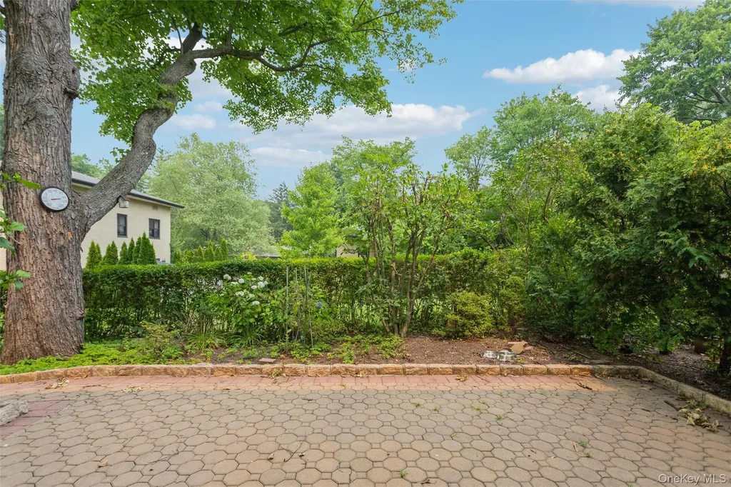 15 Field End Lane Eastchester NY 10709
