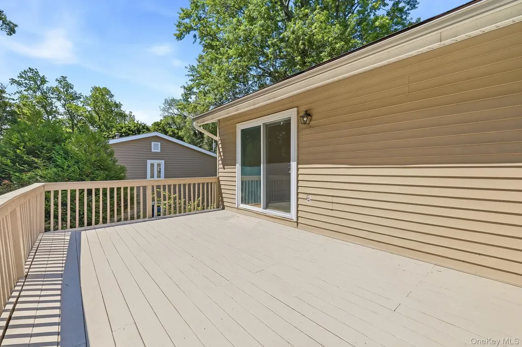 69 Crawford Terrace New Rochelle NY 10804
