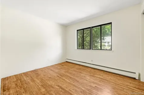 69 Crawford Terrace New Rochelle NY 10804