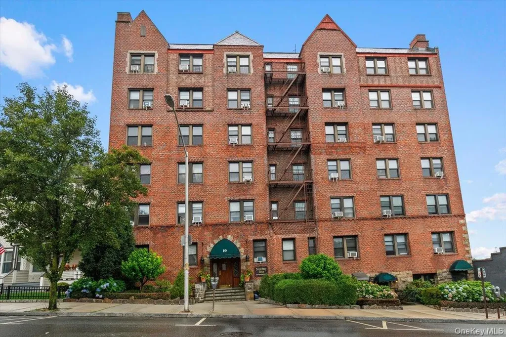 19 S Broadway Tarrytown NY 10591