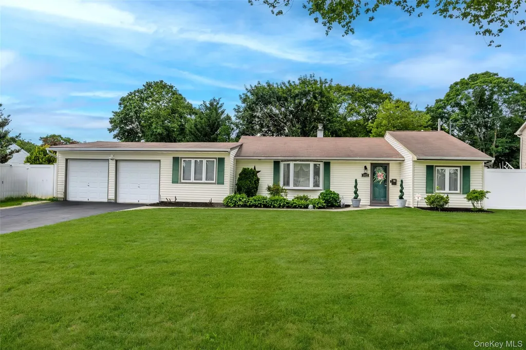 1022 Fire Island Avenue Bay Shore NY 11706