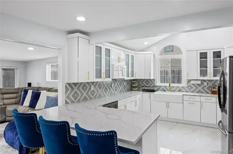 1022 Fire Island Avenue Bay Shore NY 11706