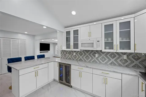 1022 Fire Island Avenue Bay Shore NY 11706