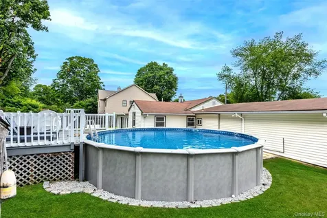 1022 Fire Island Avenue Bay Shore NY 11706
