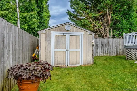 1022 Fire Island Avenue Bay Shore NY 11706