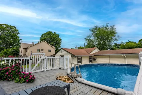 1022 Fire Island Avenue Bay Shore NY 11706