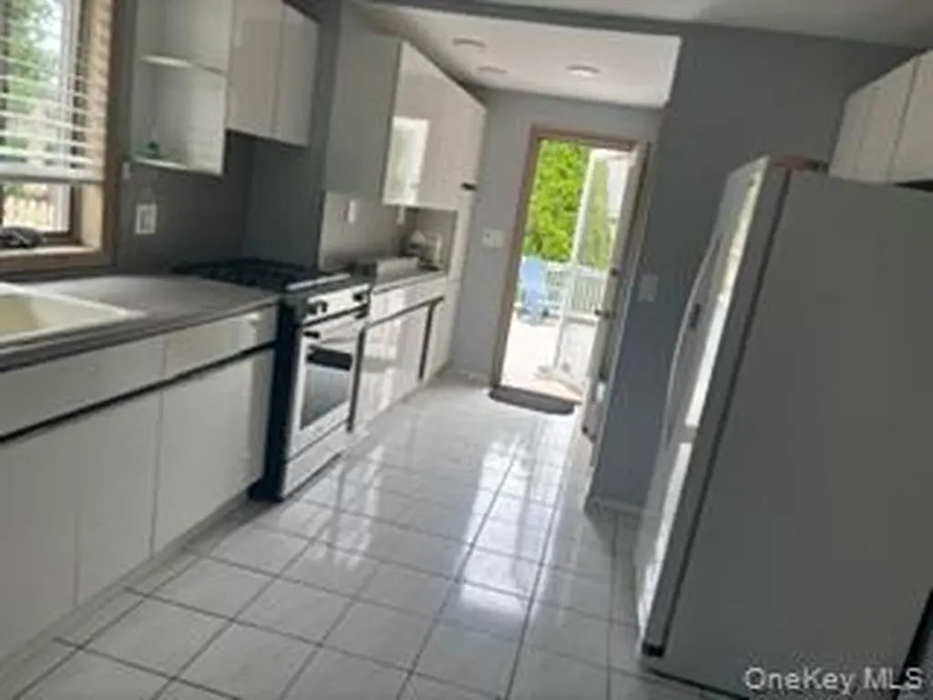 2701 Park Avenue Baldwin NY 11510