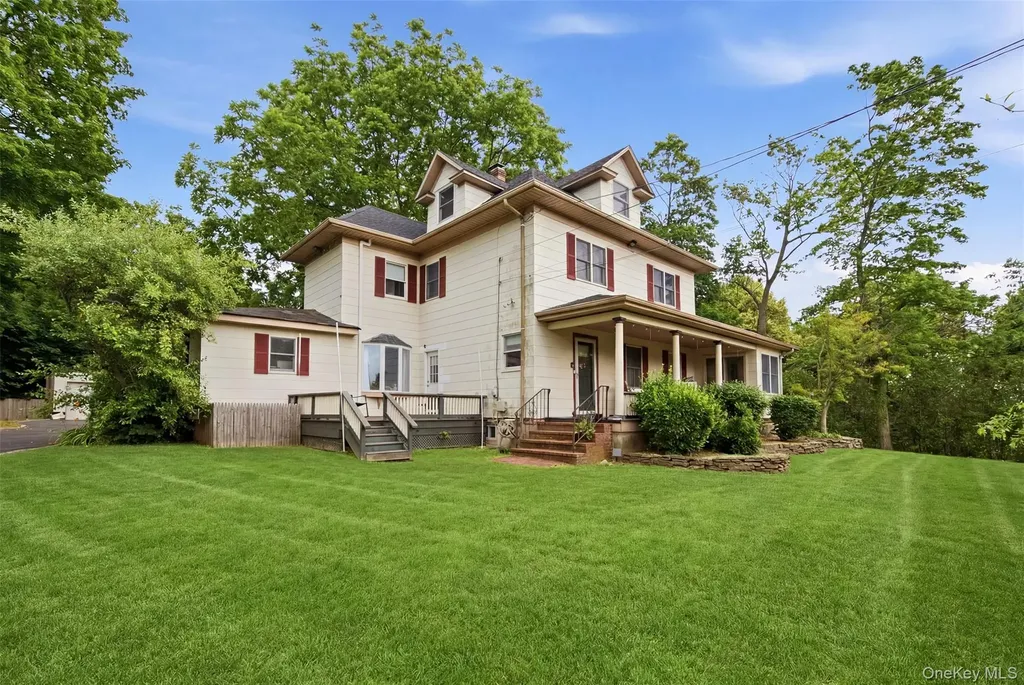 863 Lake Road Huntington NY 11743