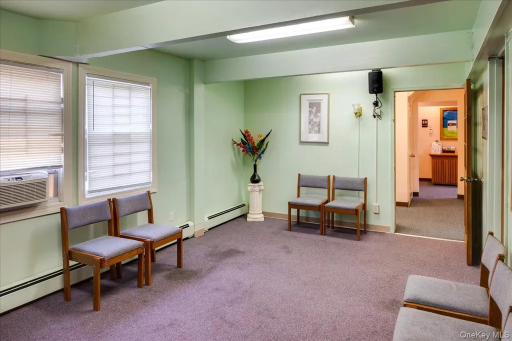 215 N Hillside Avenue Valley Stream NY 11580