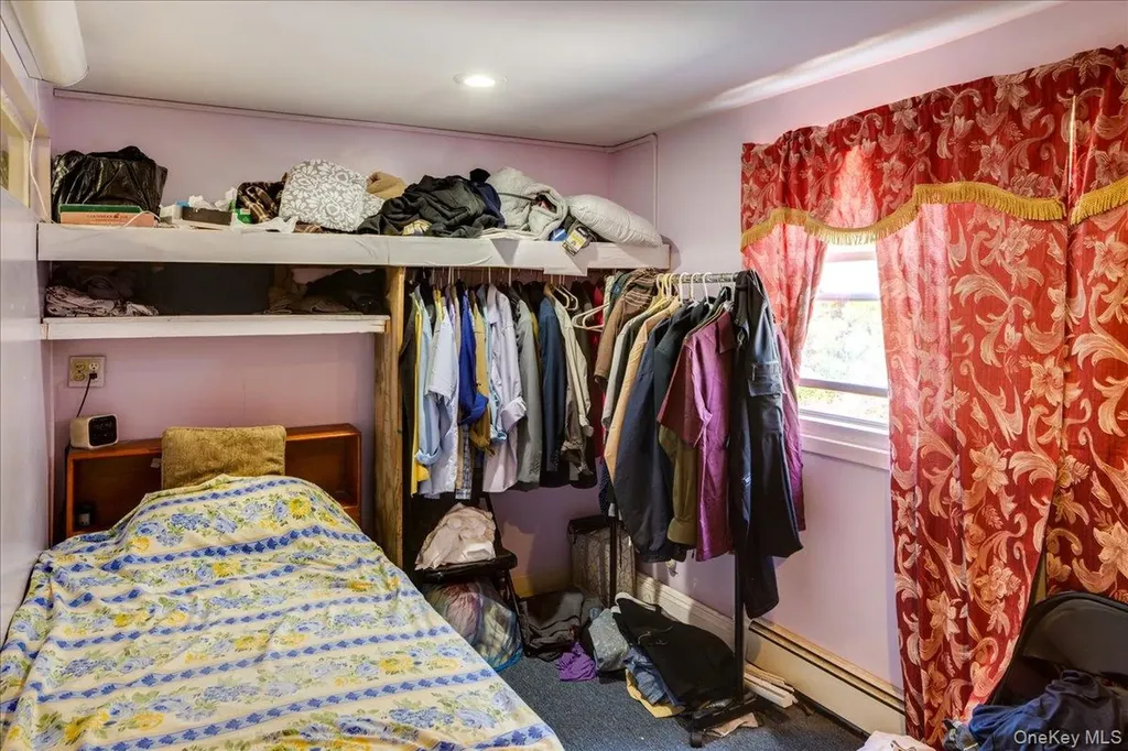 215 N Hillside Avenue Valley Stream NY 11580