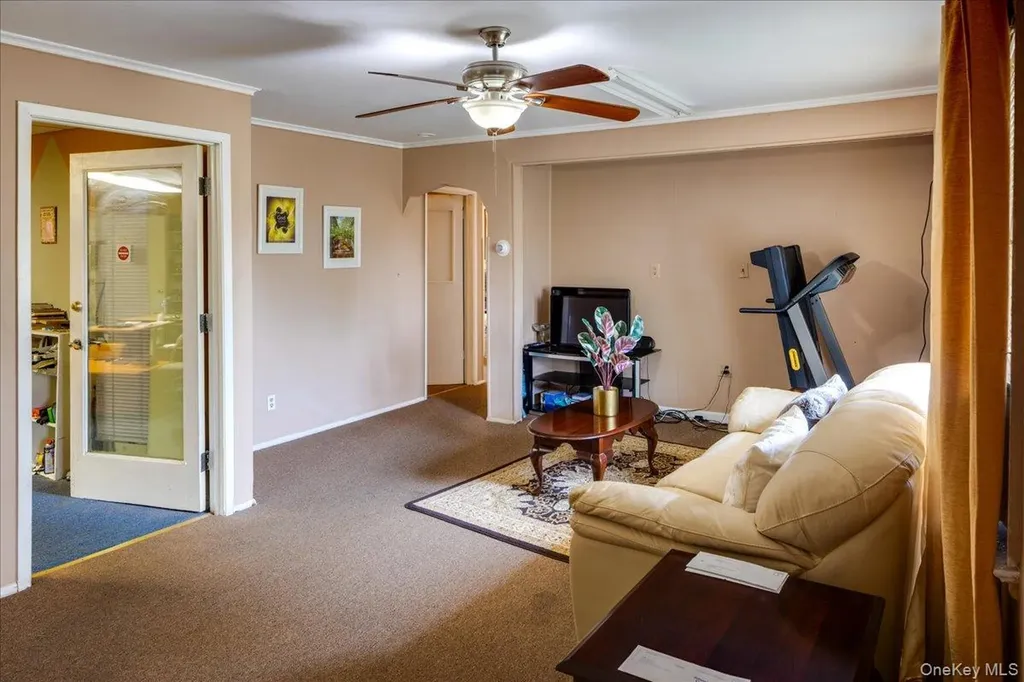 215 N Hillside Avenue Valley Stream NY 11580