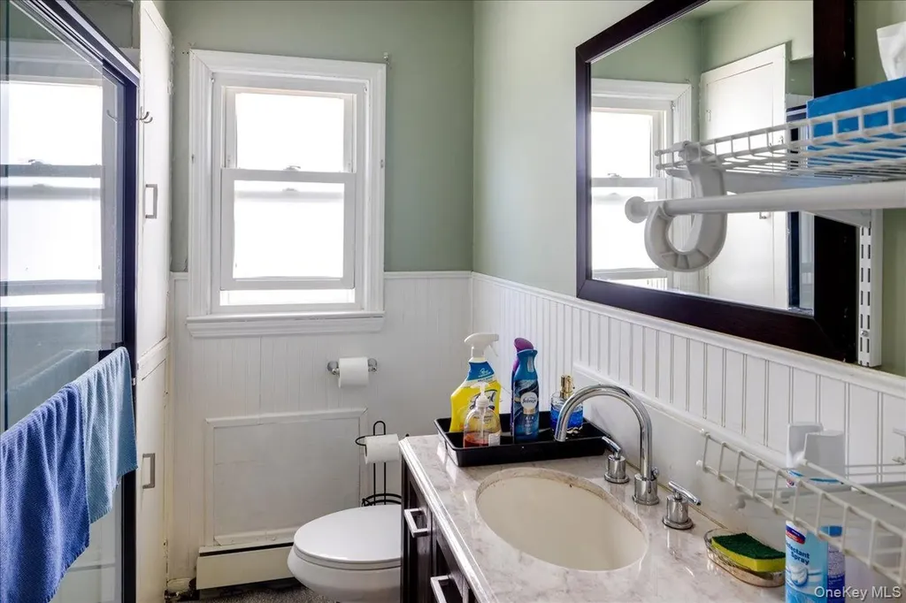 215 N Hillside Avenue Valley Stream NY 11580