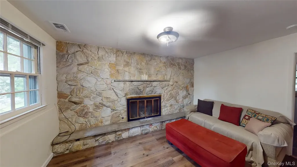 39 Van Terrace Sparkill NY 10976